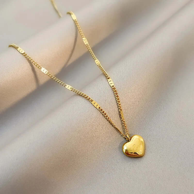 Colar Feminino Banhado a Ouro 18K Com Pingente Coração